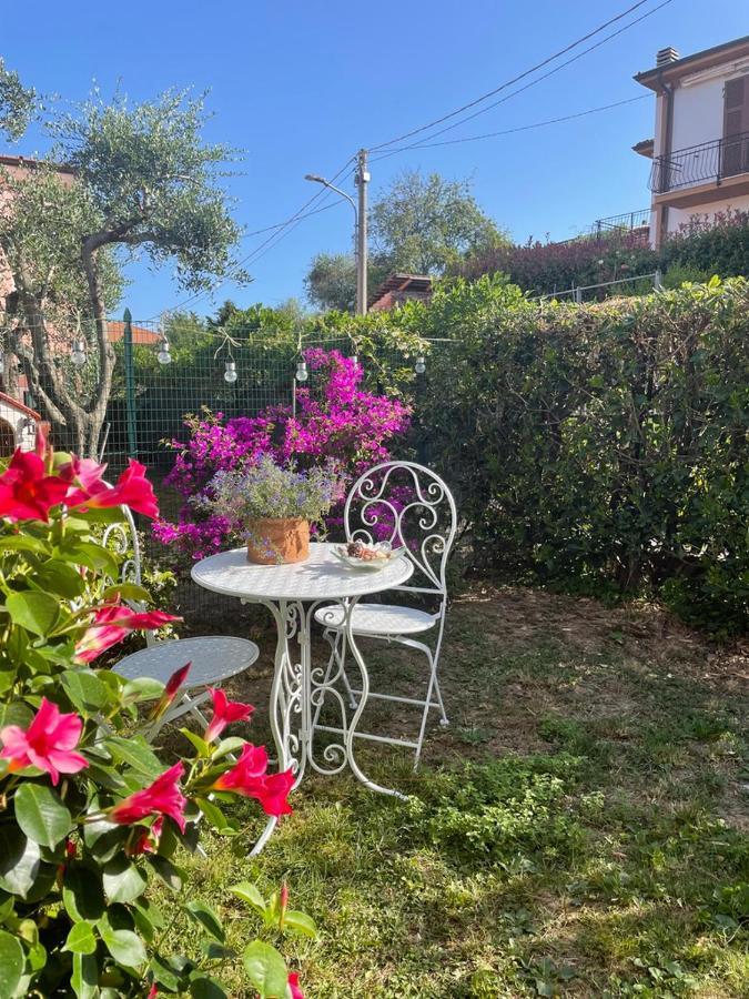 Annali Casa Vacanze - Shabby Style Nella Natura La Spezia Bagian luar foto