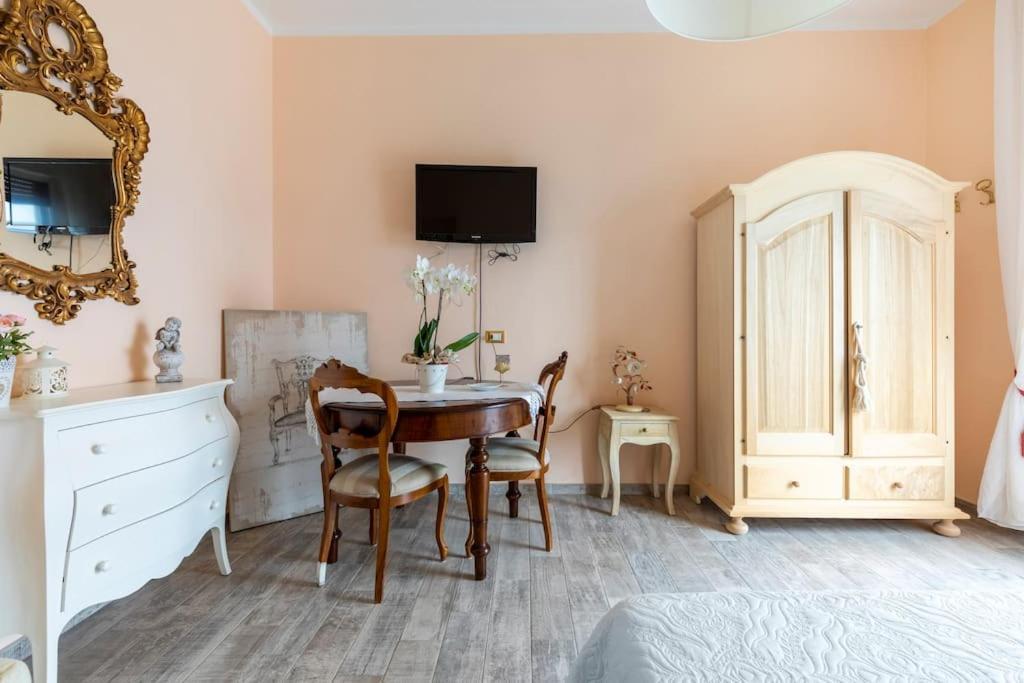 Annali Casa Vacanze - Shabby Style Nella Natura La Spezia Bagian luar foto