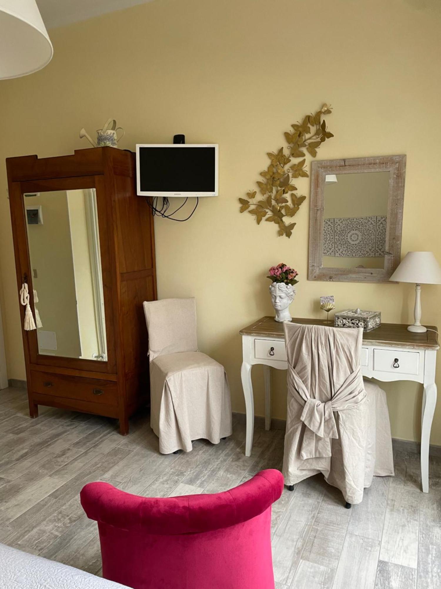 Annali Casa Vacanze - Shabby Style Nella Natura La Spezia Bagian luar foto